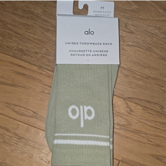 ALO Unisex Throwback Sock Limited edition/release Limestone/White medium $34 - Picture 5 of 8